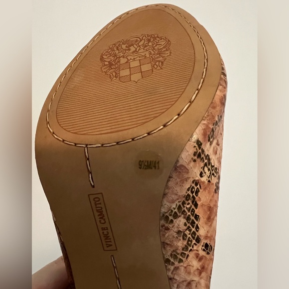 Vince Camuto Allanna Pink Snakeskin Size 9.5 Peeptoe Heels - Picture 9 of 10